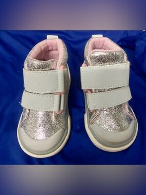 See Kai Run Dean Adapt II sneakers